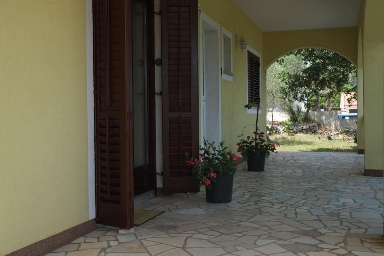 Hilltop Villa Risika Luaran gambar