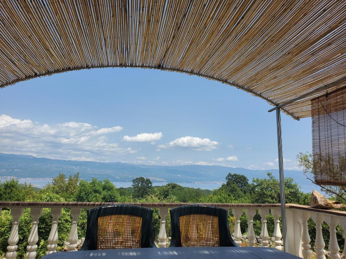 Hilltop Villa Risika Luaran gambar