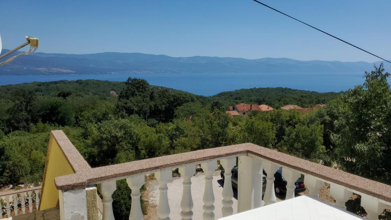 Hilltop Villa Risika Luaran gambar