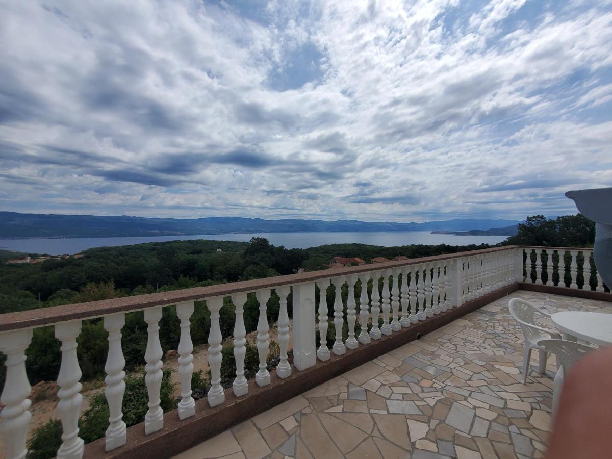 Hilltop Villa Risika Luaran gambar